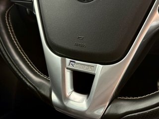 Volvo V40 2.0 D3 RDesign Momentum Auto