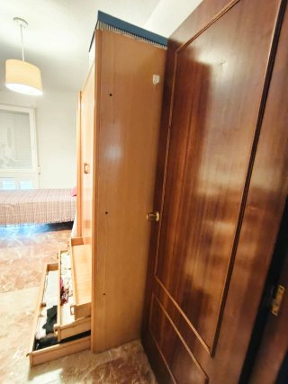 Armario y Mueble Madera de pino.
