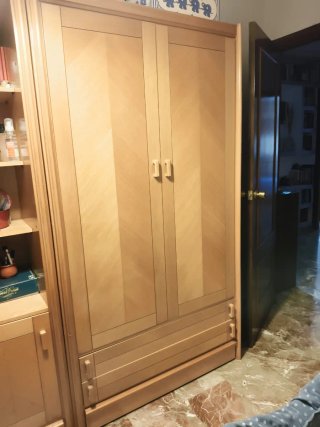 Armario y Mueble Madera de pino.