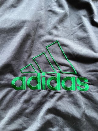 Chaqueta deportiva Adidas gris y verde
