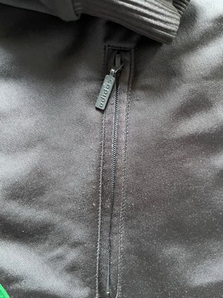 Chaqueta deportiva Adidas gris y verde