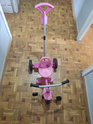 Triciclo rosa per bambina