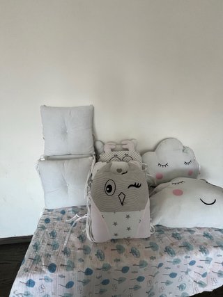 Conjunto protectores cuna decorativos marca Kreda