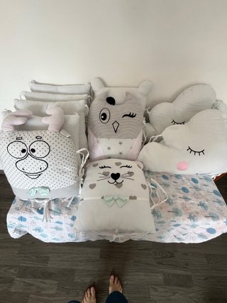 Conjunto protectores cuna decorativos marca Kreda