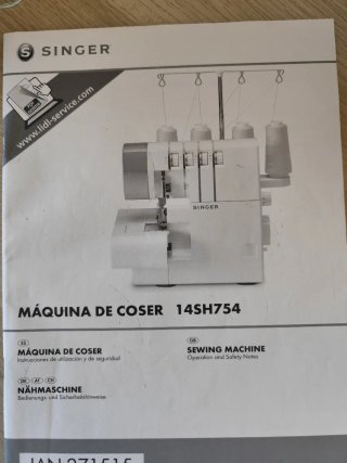 Remalladora Singer 14SH754