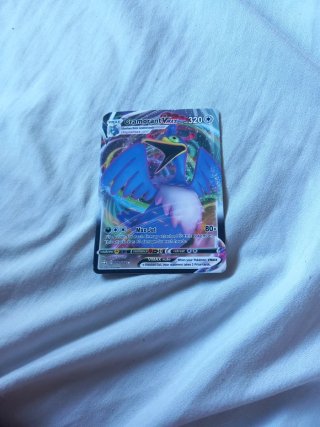 Carta Pokémon Urshifu V Golpes Furiosos