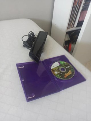 Xbox 360 Kinect + Juego Kinect Adventures