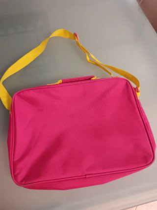 Bolso Benetton rosa y amarillo