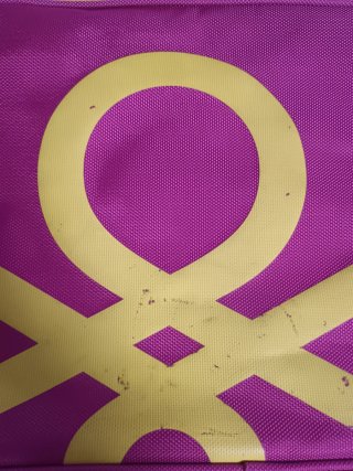Bolso Benetton rosa y amarillo