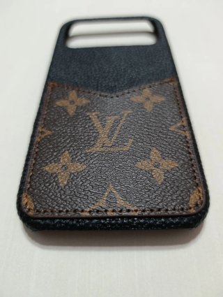 Funda Louis Vuitton iPhone 17 Pro Max