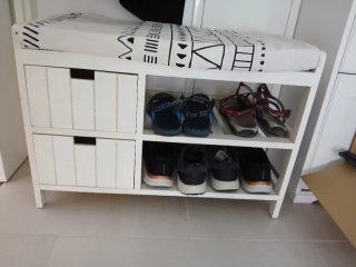 Mueble zapatero con cajones de madera