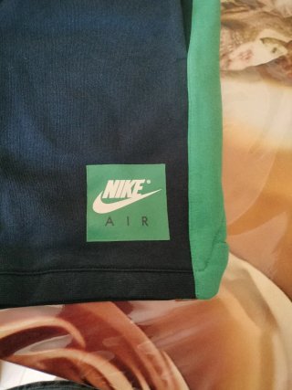 Pantaloncino Nike bimbo blu e verde