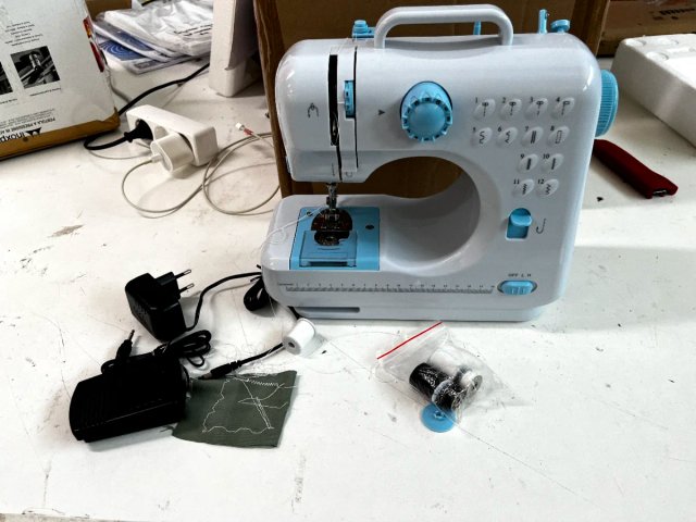 Mini Máquina de Coser Portátil