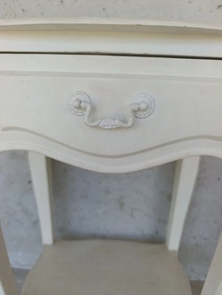 Mesita auxiliar de madera