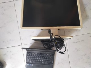 Pantalla BenQ Beige