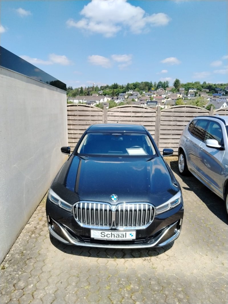 BMW Serie 7 2021 - foto 1