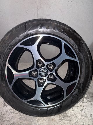 Llantas MG 16” con neumáticos