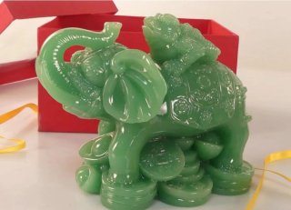 Figura Elefante y Rana Piedra Verde