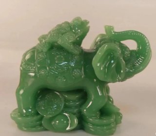 Figura Elefante y Rana Piedra Verde