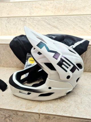Lote MET MCR + Leatt 5.5 Enduro/DH