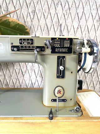 Máquina de coser Alfa Alfamatic Vintage