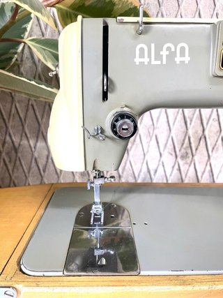 Máquina de coser Alfa Alfamatic Vintage
