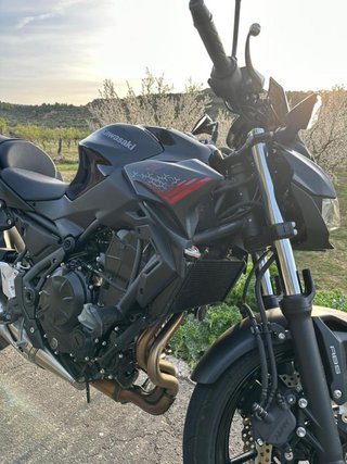 Kawasaki Z650 limitada A2