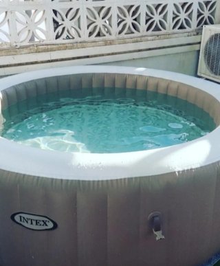 Jacuzzi hinchable Intex