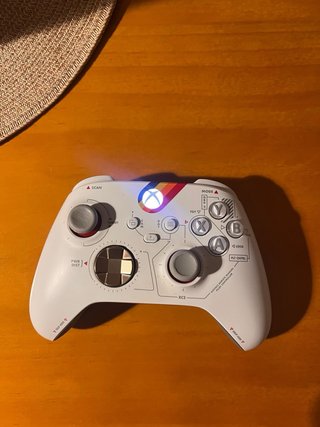 Xbox Series X + 2 controller (Rosso e Bianco)