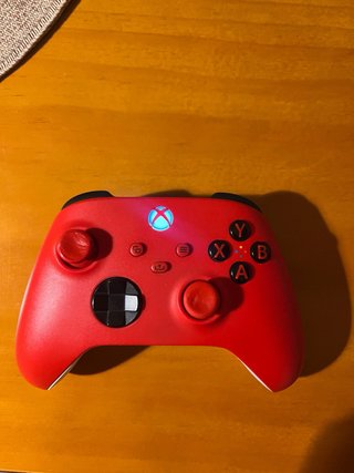 Xbox Series X + 2 controller (Rosso e Bianco)