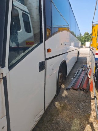 Auto bus