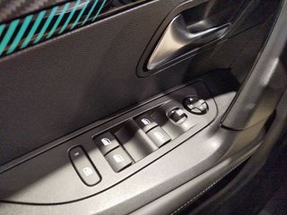 Peugeot 2008   Puretech 130 S&S EAT8 Allure