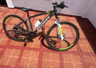 Bicicleta Rockrider ST520 para adultos