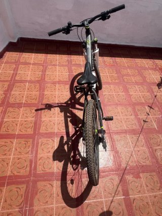 Bicicleta Rockrider ST520 para adultos
