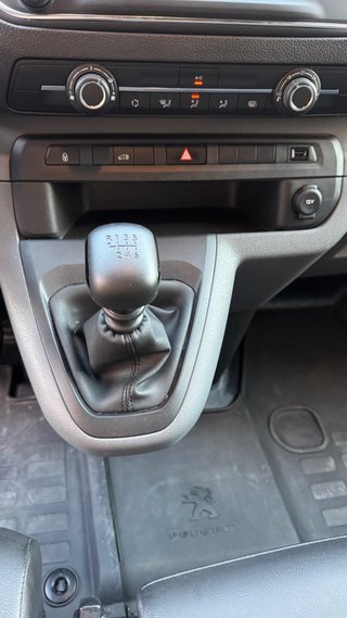 Peugeot Expert 2021