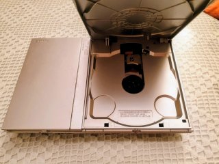 PlayStation 2 slim edición especial Plata