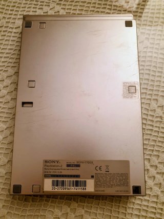 PlayStation 2 slim edición especial Plata