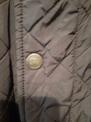 Chaqueta Burberry Negra.