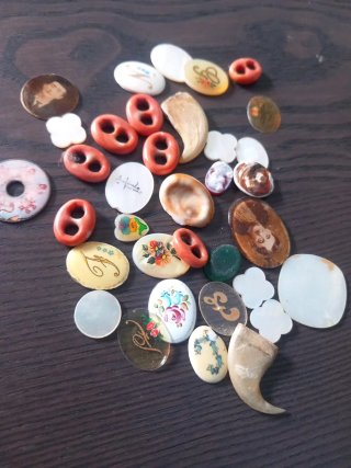 Lotto Bottoni e Medaglioni Vintage / Antiquariato
