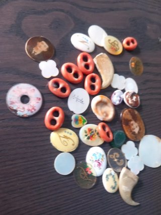 Lotto Bottoni e Medaglioni Vintage / Antiquariato