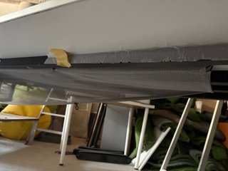 Mesa de despacho blanca patas negras (x 2 und)