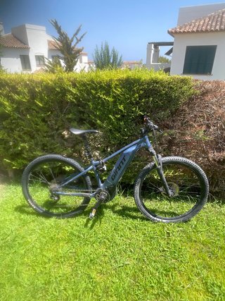 Bicicleta Eléctrica Giant