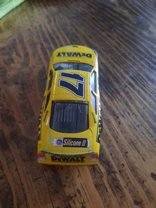 Coche Scalextric Ford Fusion DeWalt 17