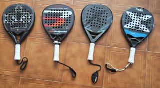 Se venden palas de pádel.