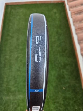 Se venden palas de pádel.