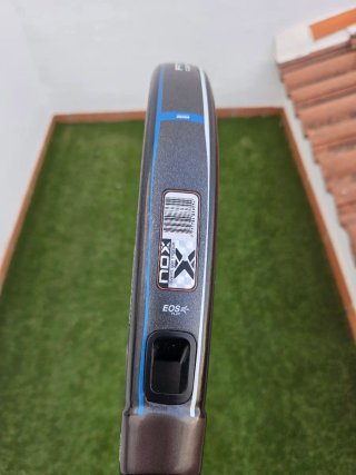 Se venden palas de pádel.
