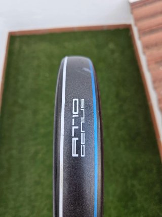 Se venden palas de pádel.