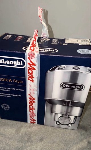 Cafetera DeLonghi Dedica