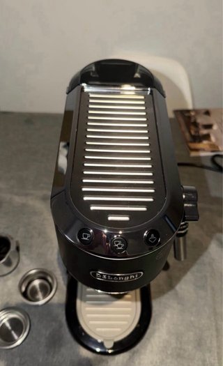 Cafetera DeLonghi Dedica