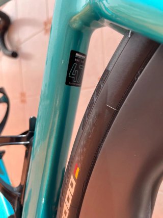 Bianchi carretera talla 47.